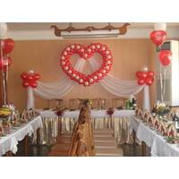 Сердце и шары для оформления свадебного зала