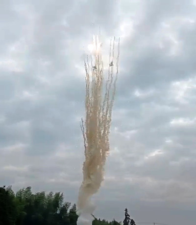 Батарея салютов Белый дым