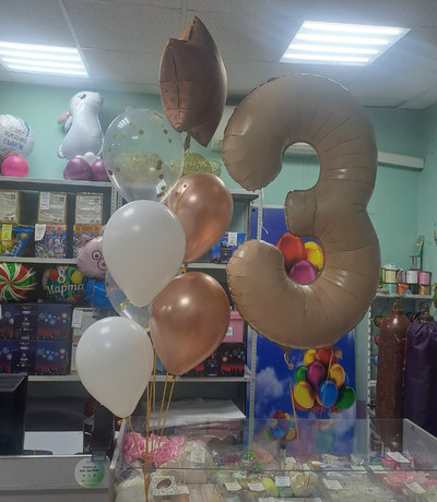 Композиция из шаров на 3 годика