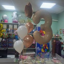 Композиция из шаров на 3 годика